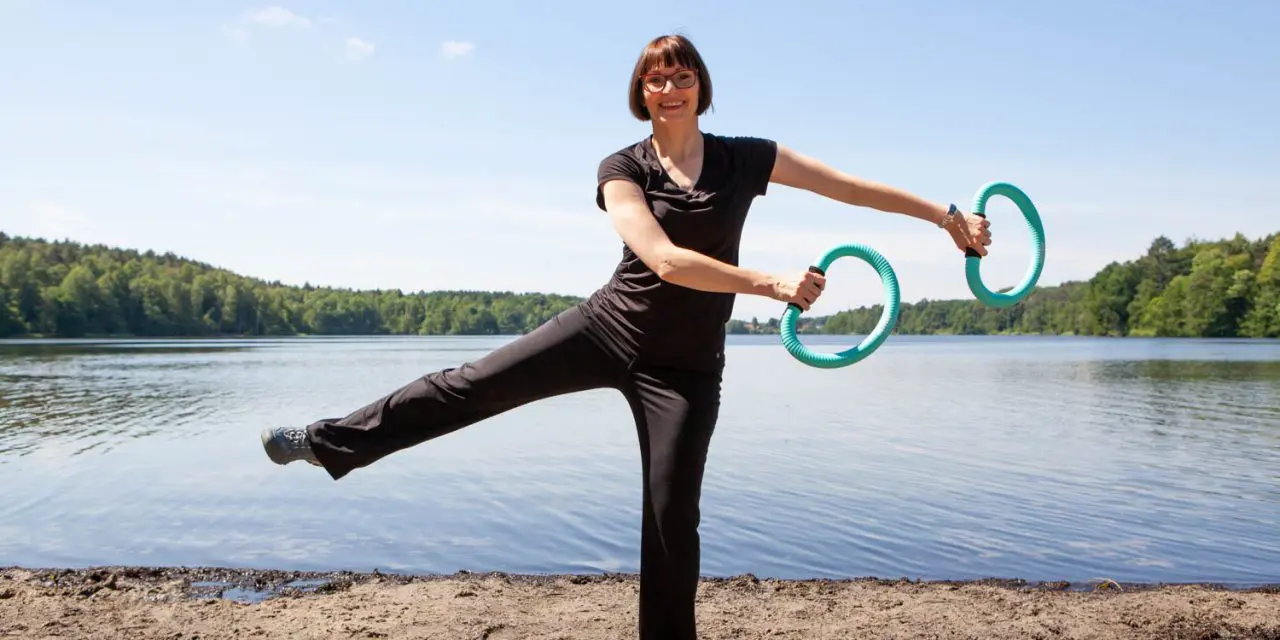 https://vfl-geesthacht.de/wp-content/uploads/2020/10/smovey-Training_smovey_Bodystyling_WEB_credit_Anne-Kathrin_Richter-1280x640.jpg